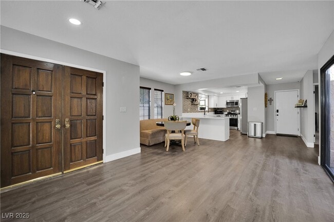 Photo - 3959 Salisbury Pl