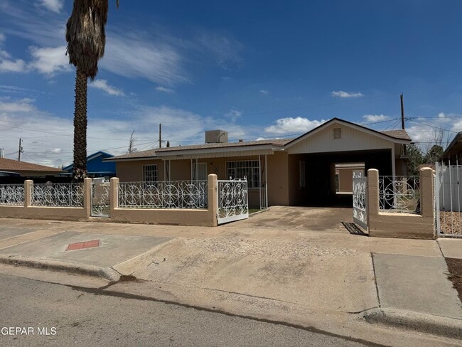 Building Photo - 9351 Carranza Dr Rental