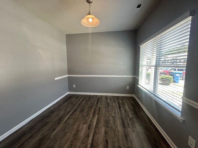 Photo - 6125 Oakley Rd