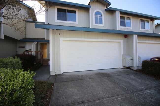 3 Bedroom Townhome for Rent! - 3 Bedroom Townhome for Rent!