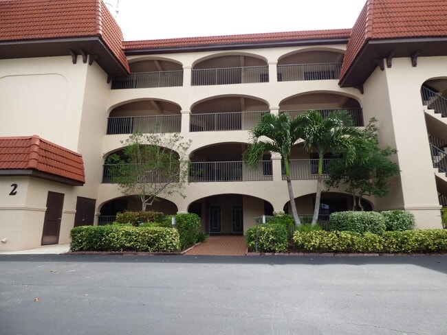 Building Photo - Rolls Landing Condo- Gated community with all the features