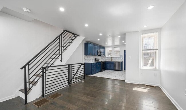 Photo - 2310 Fernon St
