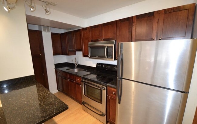 Building Photo - 4180 N Marine Dr Unit 201