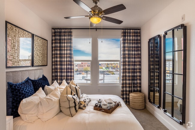 2 Bedroom - Point 21 Apartments