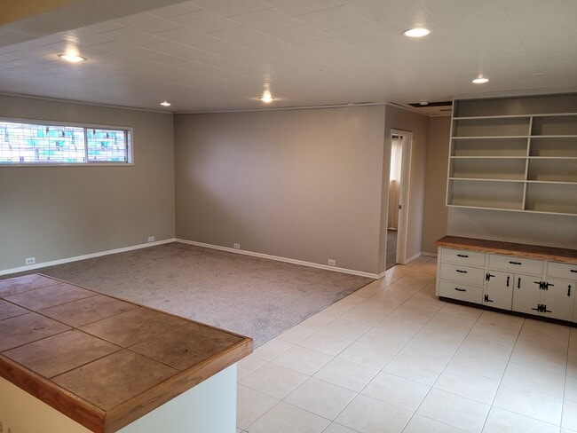 SALA DE ESTAR TRASERA - 5955 SW 179th Ave