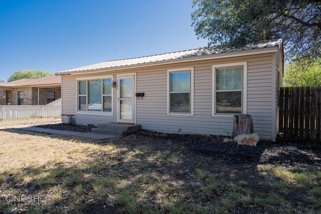 Photo - 2349 Highland Ave