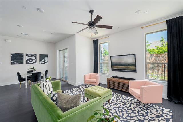 Photo - 1062 Maverick Dr