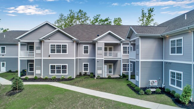 Photo - Creekview Luxury Apartments