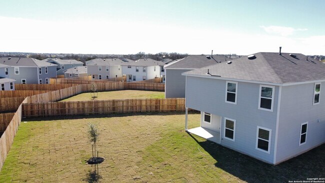 Photo - 13806 Vly Patch