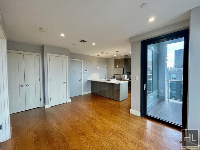 HOYT AVENUE SOUTH - HOYT AVENUE SOUTH Apartment