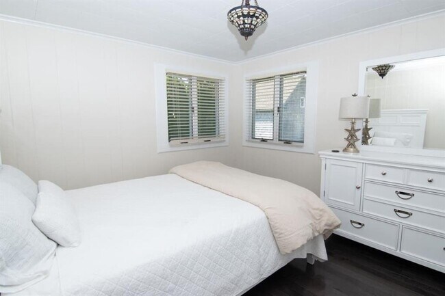 Photo - 15 Treasure Rd