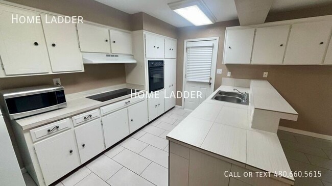 Photo - 1128 E Broadmor Dr