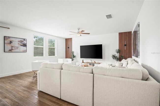 Photo - 2943 Sunstar Dr