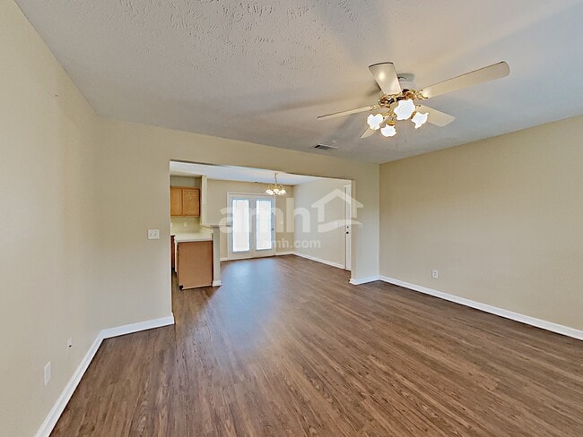 Photo - 1124 Benton Mason Dr