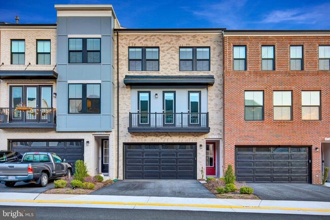 Photo - 43602 Farringdon Sq Townhome