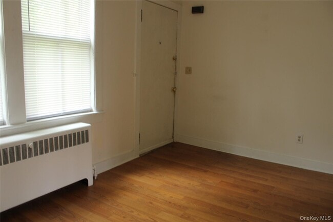 Photo - 50 NY-343