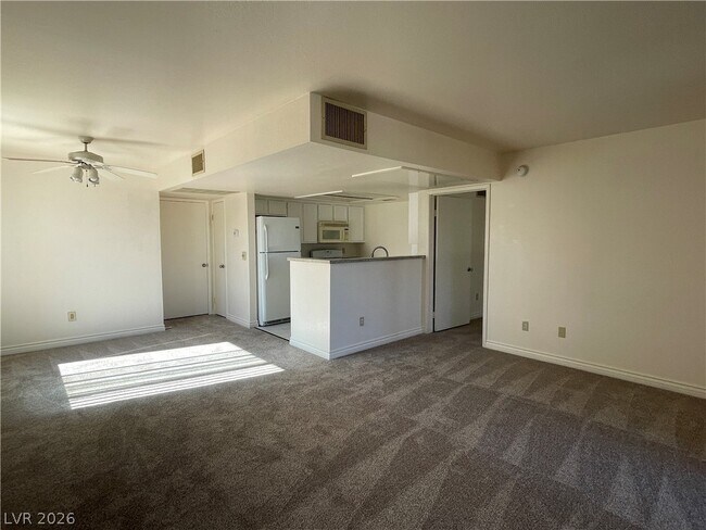 Photo - 8070 W Russell Rd Unit 2109