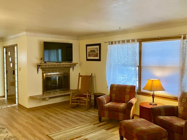 Photo - 2381 Buford Ave Unit Main