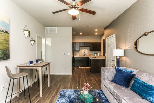 1BR, 1BA - 618SF Living Room & Kitchen