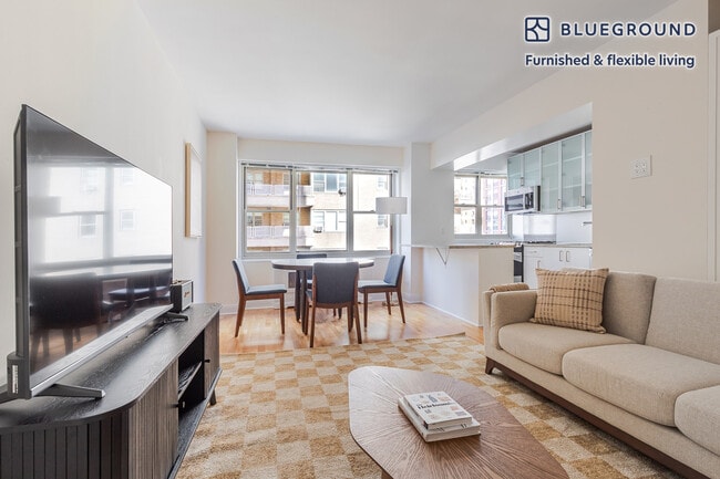 Building Photo - 30 Park Ave