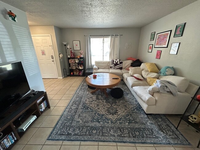 Photo - 1500 Lemon Tree Ln