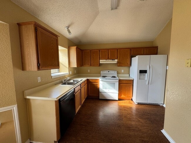 Photo - 3606 Rainforest Ln