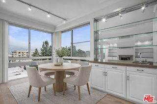 Photo - 320 N Maple Dr