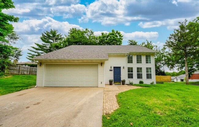 Building Photo - 1515 Mills Dr