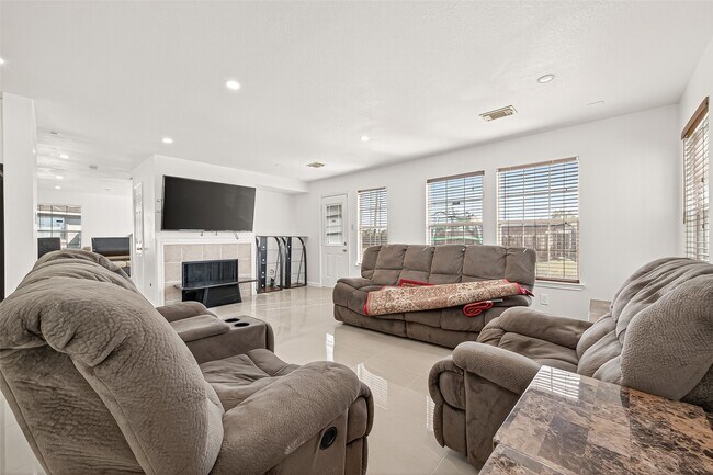 Photo - 15707 Crooked Arrow Dr