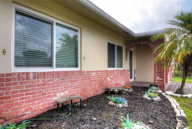 Photo - 960 NW 49th St