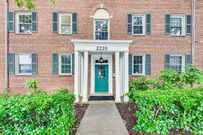 Convenient and Stylish 2-bedroom close to ... - Convenient and Stylish 2-bedroom close to ... House