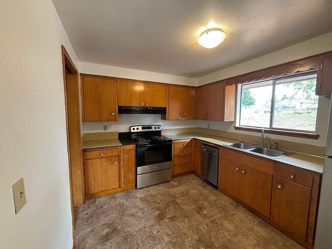 Photo - 25020 18th St E