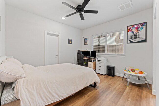 Photo - 311 Eado Park Cir