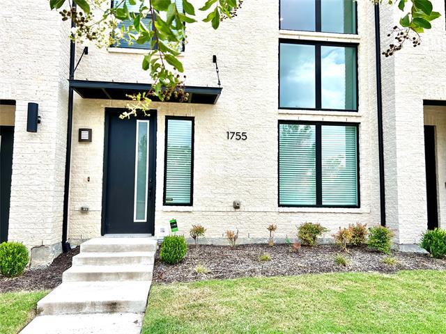 Building Photo - 1755 Montgomery Dr