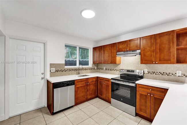 Photo - 30 SW 8th St Unit 1