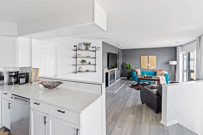 301 S Front St Unit SI ID1354354P