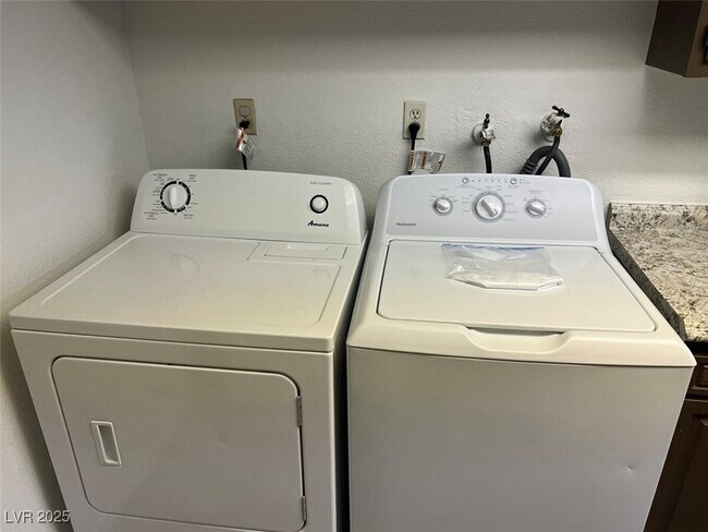 Photo - 4640 Koval Ln