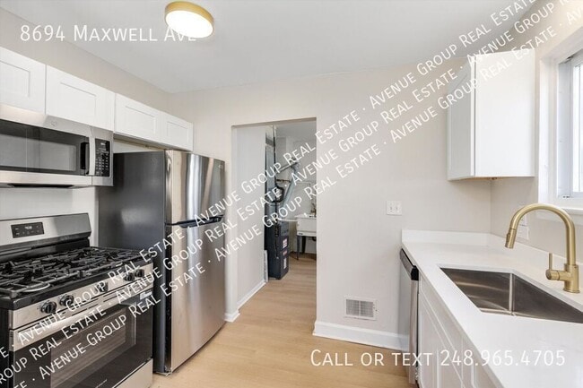 8694 Maxwell Ave