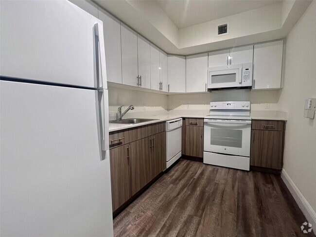 Building Photo - 18335 NW 68th Ave Unit 245-407 Rental