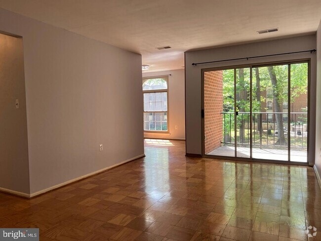 Building Photo - 3356 Woodburn Rd Unit 24 Rental