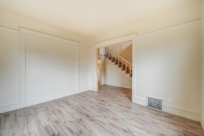 Photo - 5269 Brooklyn Ave NE