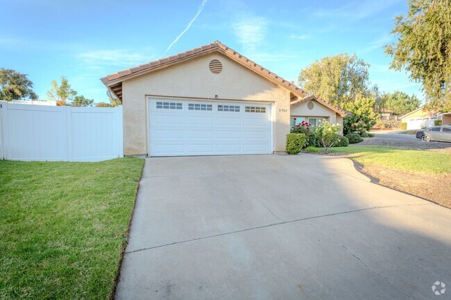 Building Photo - Newly Renovated 3 Bedroom Home in Temecula...