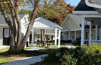 Photo - Woodlawn Manor Apartments