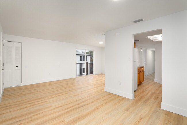 Photo - 22291 Westchester Blvd Unidad 305