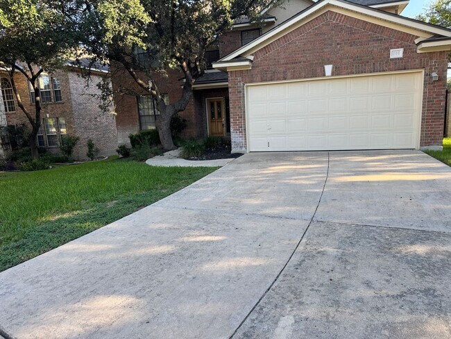 Photo - GATED COMMUNITY  |  STONE OAK  |  4 BEDROO...