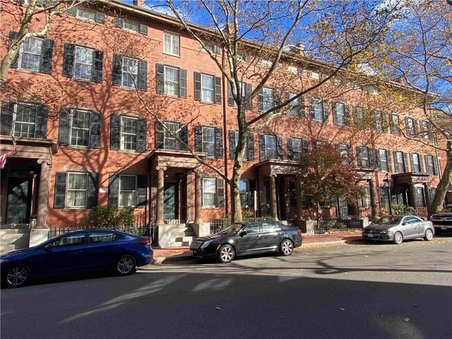 Building Photo - 259 Benefit St Unit 2