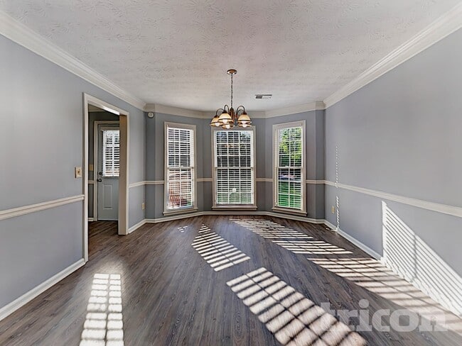 Photo - 3850 Paulownia Dr
