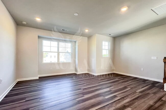 Photo - 181 Ivy Vine Wy