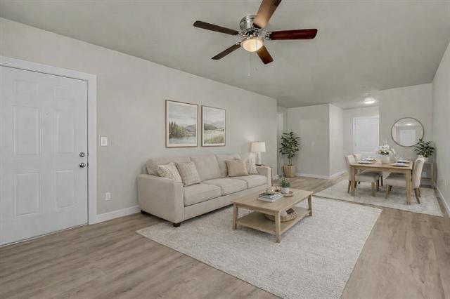 Photo - 305 NW 23rd St