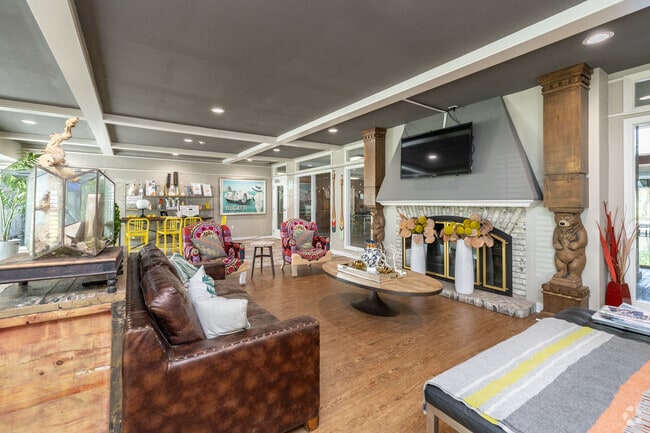 Lobby - Blooming Meadows South